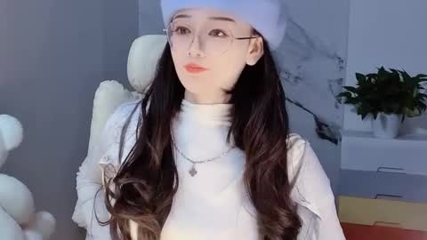 Snapshot of happysweetie168 chatting on 11, 12, 2024 Daisy online show from 11, 12, 2024