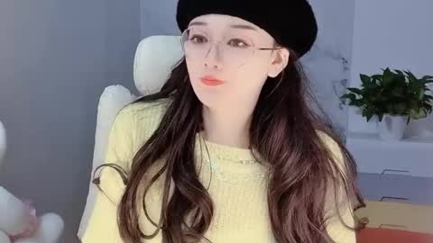 Snapshot of happysweetie168 chatting on 12, 12, 2024 Daisy online show from 12, 12, 2024