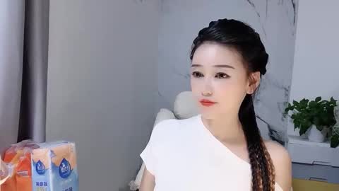 Snapshot of happysweety1688 chatting on 2, 10, 2025 happysweety1688 online show from 2, 10, 2025