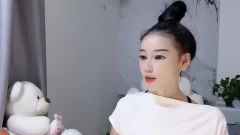 Snapshot of happysweety1688 chatting on 12, 10, 2025 happysweety1688 online show from 12, 10, 2025