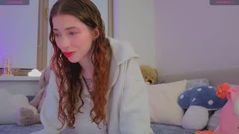 Snapshot of happyvivy chatting on 6, 10, 2025 Vivy online show from 6, 10, 2025