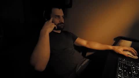 Tom online show from 16, 9, 2025