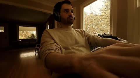 Tom online show from 6, 11, 2025