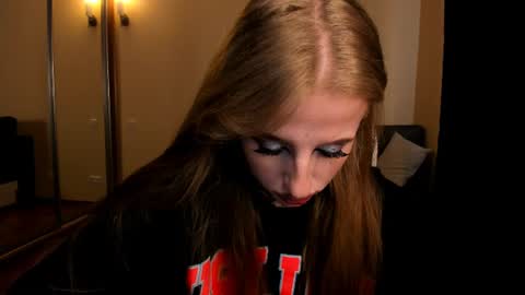 Julia online show from 12, 6, 2026