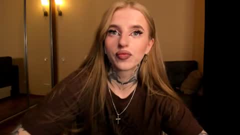 Snapshot of harley_kimm chatting on 17, 6, 2026 Julia online show from 17, 6, 2026