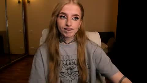 Snapshot of harley_kimm chatting on 18, 6, 2026 Julia online show from 18, 6, 2026