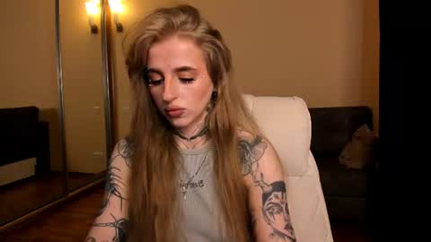 Snapshot of harley_kimm chatting on 19, 6, 2026 Julia online show from 19, 6, 2026
