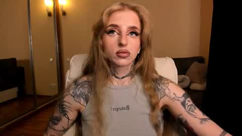 Snapshot of harley_kimm chatting on 24, 6, 2026 Julia online show from 24, 6, 2026