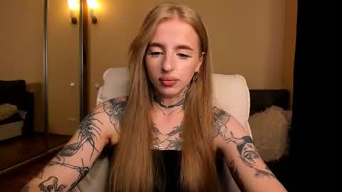 Snapshot of harley_kimm chatting on 3, 7, 2026 Julia online show from 3, 7, 2026