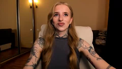 Snapshot of harley_kimm chatting on 7, 7, 2026 Julia online show from 7, 7, 2026