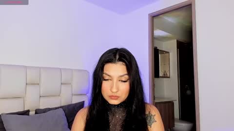 Snapshot of harley_sweett chatting on 14, 12, 2024 online show from 14, 12, 2024