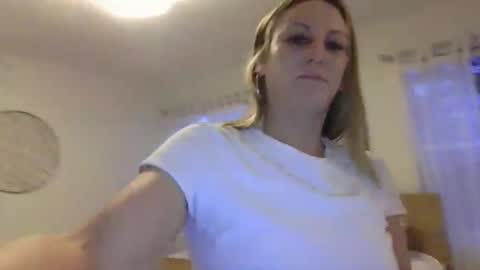 Snapshot of harmony_rose_xoxo chatting on 10, 11, 2025 Harmony online show from 10, 11, 2025