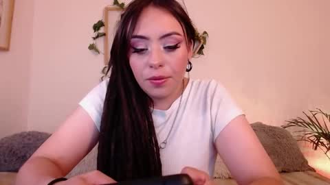 Snapshot of harmonyy01 chatting on 2, 3, 2025 Harmony Please help me to reach 100 thumbs up online show from 2, 3, 2025