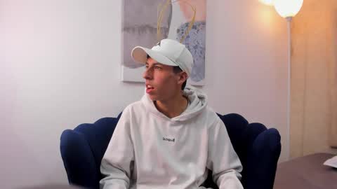   H  K   online show from 23, 9, 2025