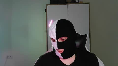 Two-Face online show from 28, 3, 2026