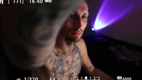 More content   2   online show from 20, 12, 2025