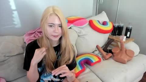 Hayley online show from 18, 4, 2026