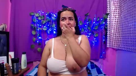 Snapshot of hazel_34 chatting on 23, 1, 2025 hazel online show from 23, 1, 2025