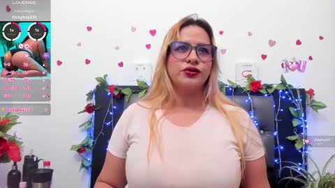 Snapshot of hazel_34 chatting on 19, 9, 2025 hazel online show from 19, 9, 2025