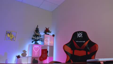 Hazel online show from 25, 12, 2024