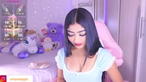 Snapshot of hazelbabee_ chatting on 18, 6, 2026 Lynn online show from 18, 6, 2026