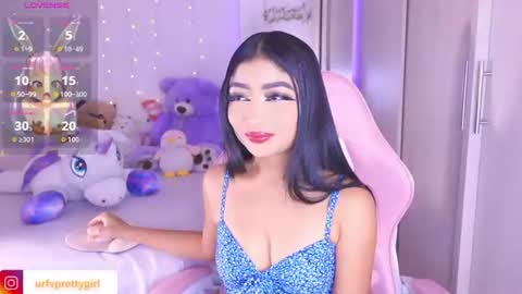 Snapshot of hazelbabee_ chatting on 21, 6, 2026 Lynn online show from 21, 6, 2026