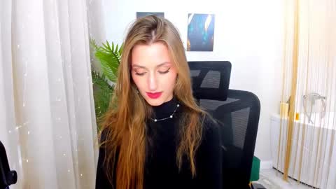Snapshot of heartedlove_1 chatting on 11, 3, 2025 heartedlove_1 online show from 11, 3, 2025