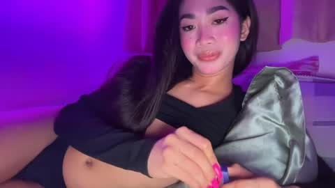 Snapshot of heather_creamycum24 chatting on 1, 6, 2026 imani rowe online show from 1, 6, 2026