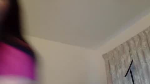 Snapshot of heatwavee chatting on 2, 12, 2025 heatwavee online show from 2, 12, 2025