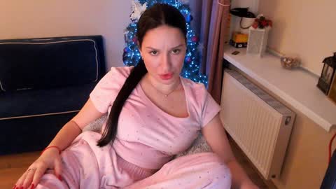 Snapshot of heaven_chloe chatting on 20, 1, 2025 Heaven girl online show from 20, 1, 2025