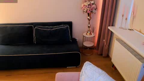 Snapshot of heaven_chloe chatting on 29, 4, 2026 Heaven girl online show from 29, 4, 2026