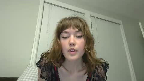 Snapshot of heavenlysiren chatting on 10, 4, 2026 heavenlysiren online show from 10, 4, 2026