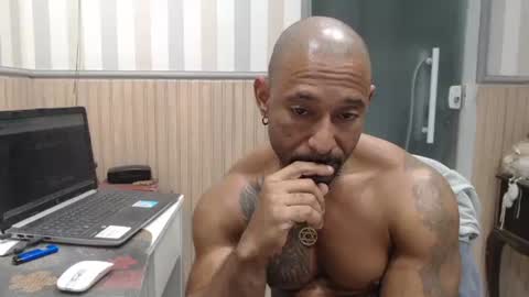 Snapshot of hebertgomes chatting on 4, 7, 2026 hebertgomes online show from 4, 7, 2026