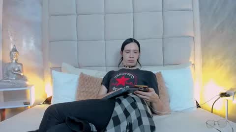 Keira Hecate online show from 8, 9, 2025