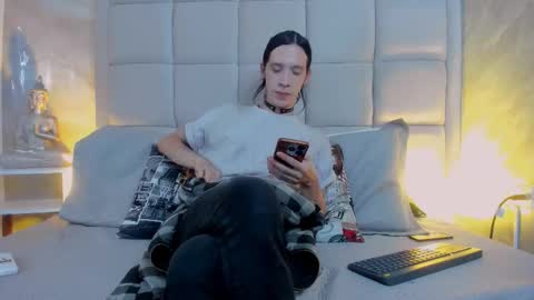 Keira Hecate online show from 2, 11, 2025