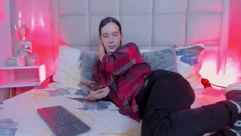 Keira Hecate online show from 9, 1, 2026