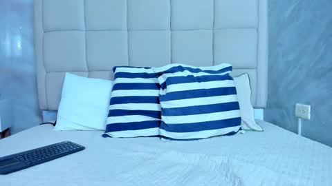 Keira Hecate online show from 3, 3, 2026