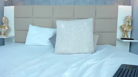 Keira Hecate online show from 11, 3, 2026