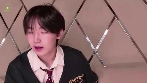 HEEJIN online show from 2, 10, 2025