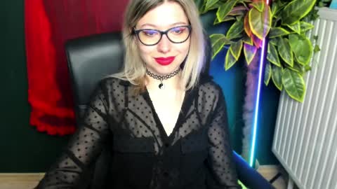 Snapshot of heidi_pleasure chatting on 12, 5, 2026 Heidi online show from 12, 5, 2026