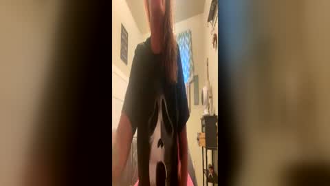 Snapshot of heidikinz chatting on 24, 6, 2026 HeidiKinz online show from 24, 6, 2026
