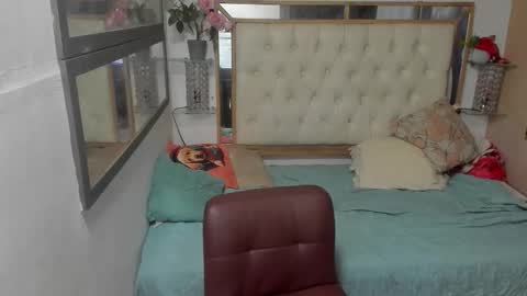 heiker_ online show from 10, 11, 2025