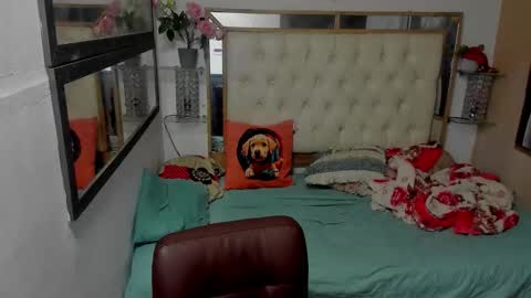 heiker_ online show from 1, 12, 2025