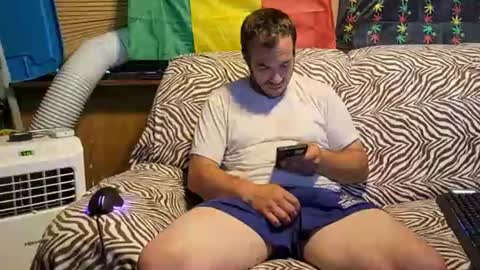 xxScubaStevexx online show from 3, 7, 2026