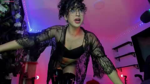 Heka Prudence online show from 28, 9, 2025