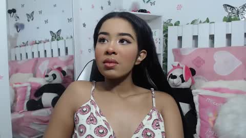 Snapshot of hela_sexy_xx chatting on 18, 2, 2025 hella online show from 18, 2, 2025