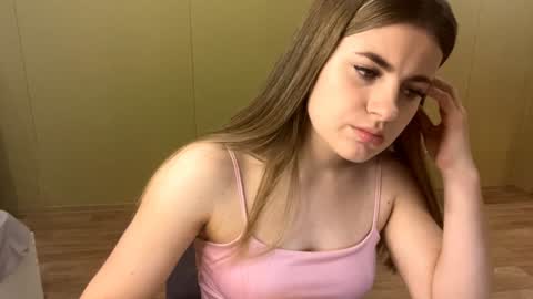 Snapshot of helen__eve chatting on 10, 11, 2025 Cia online show from 10, 11, 2025