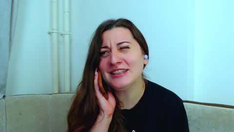 helen_adams_ online show from 6, 1, 2025