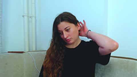 helen_adams_ online show from 15, 1, 2025