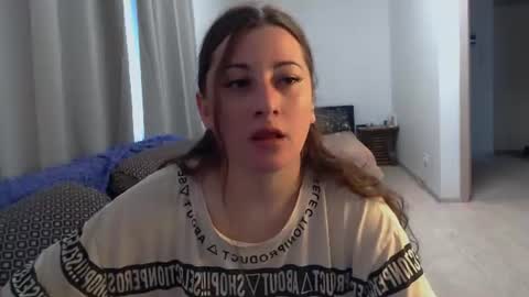 helen_adams_ online show from 26, 6, 2026